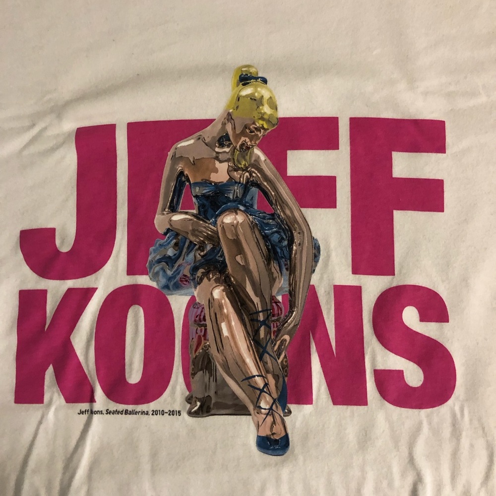 Jeff Koons x Uniqlo sitting ballerina